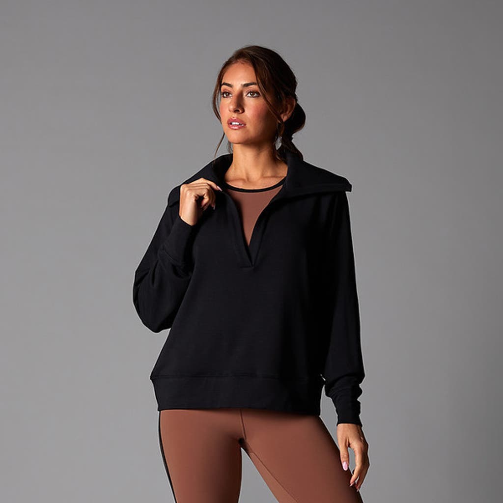 Tavi Cozy Collared Sweatshirt In Black