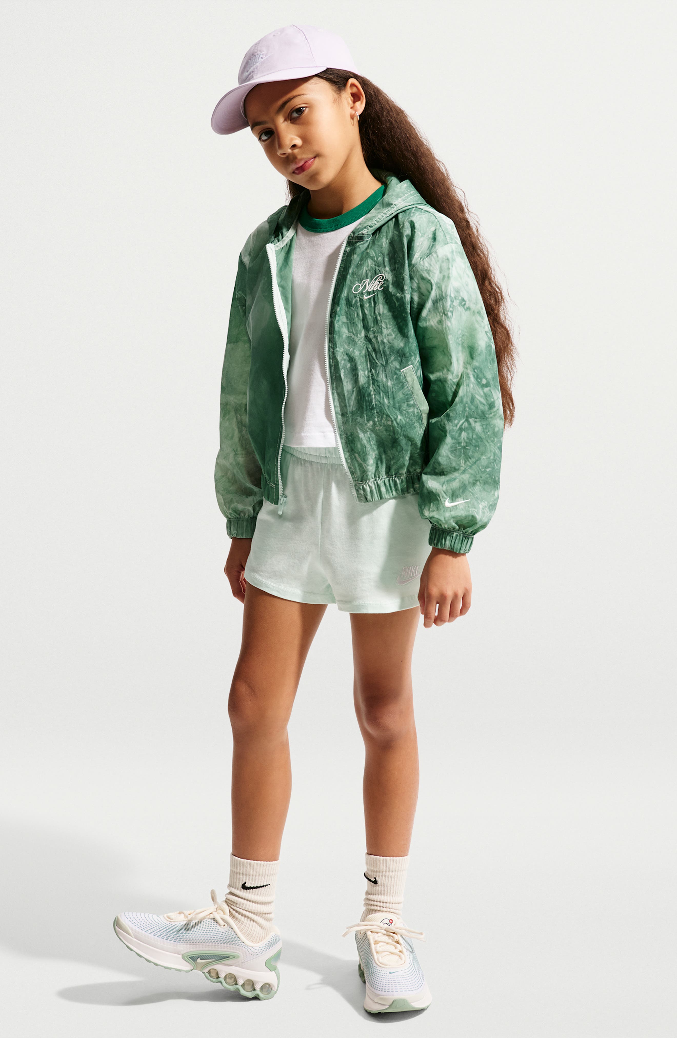 BARELY GREEN/ SOFT PEARL