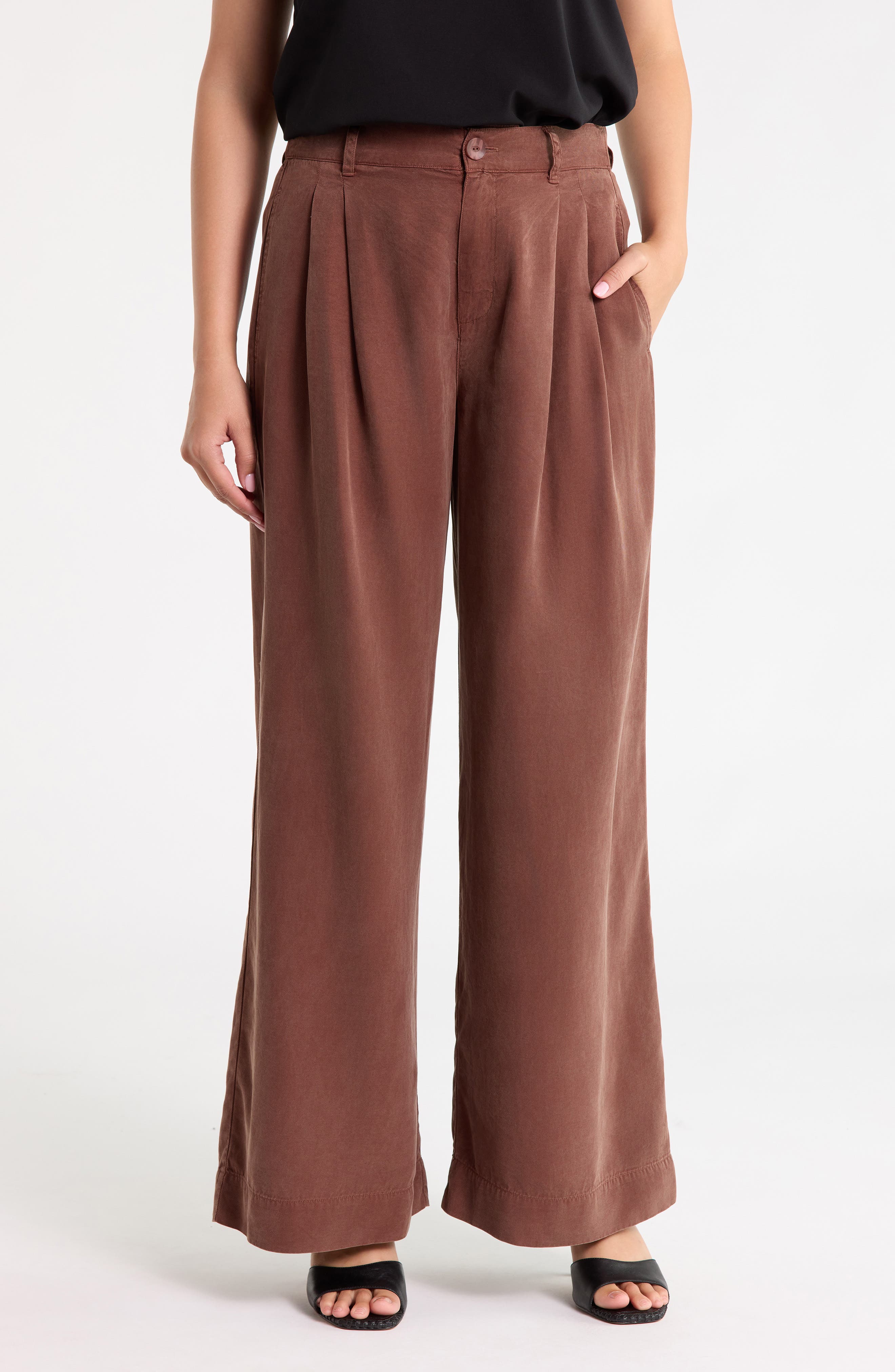 Pleated Super Wide Leg Pants
