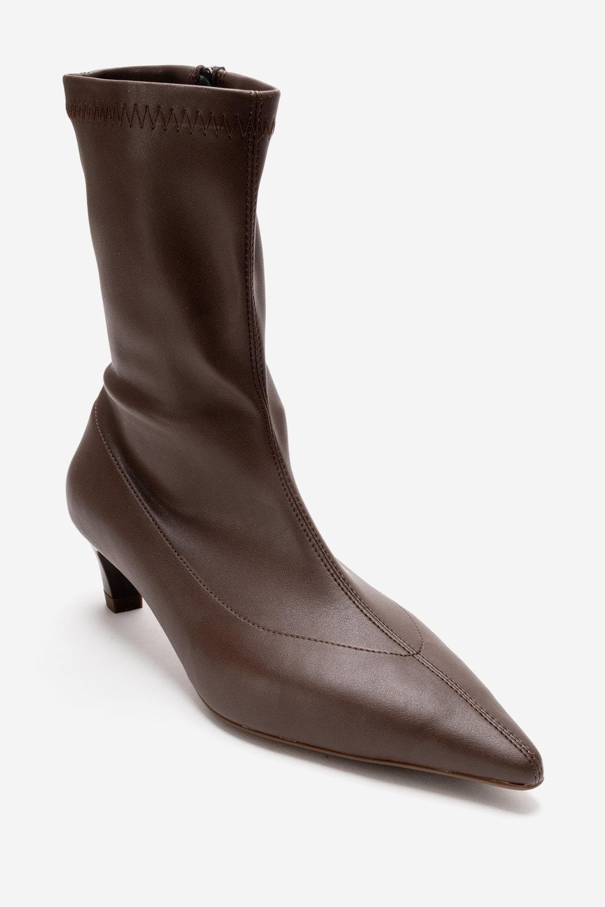 Prologue Shoes Alora Kitten Heel Boot, Alternate, color, Brown