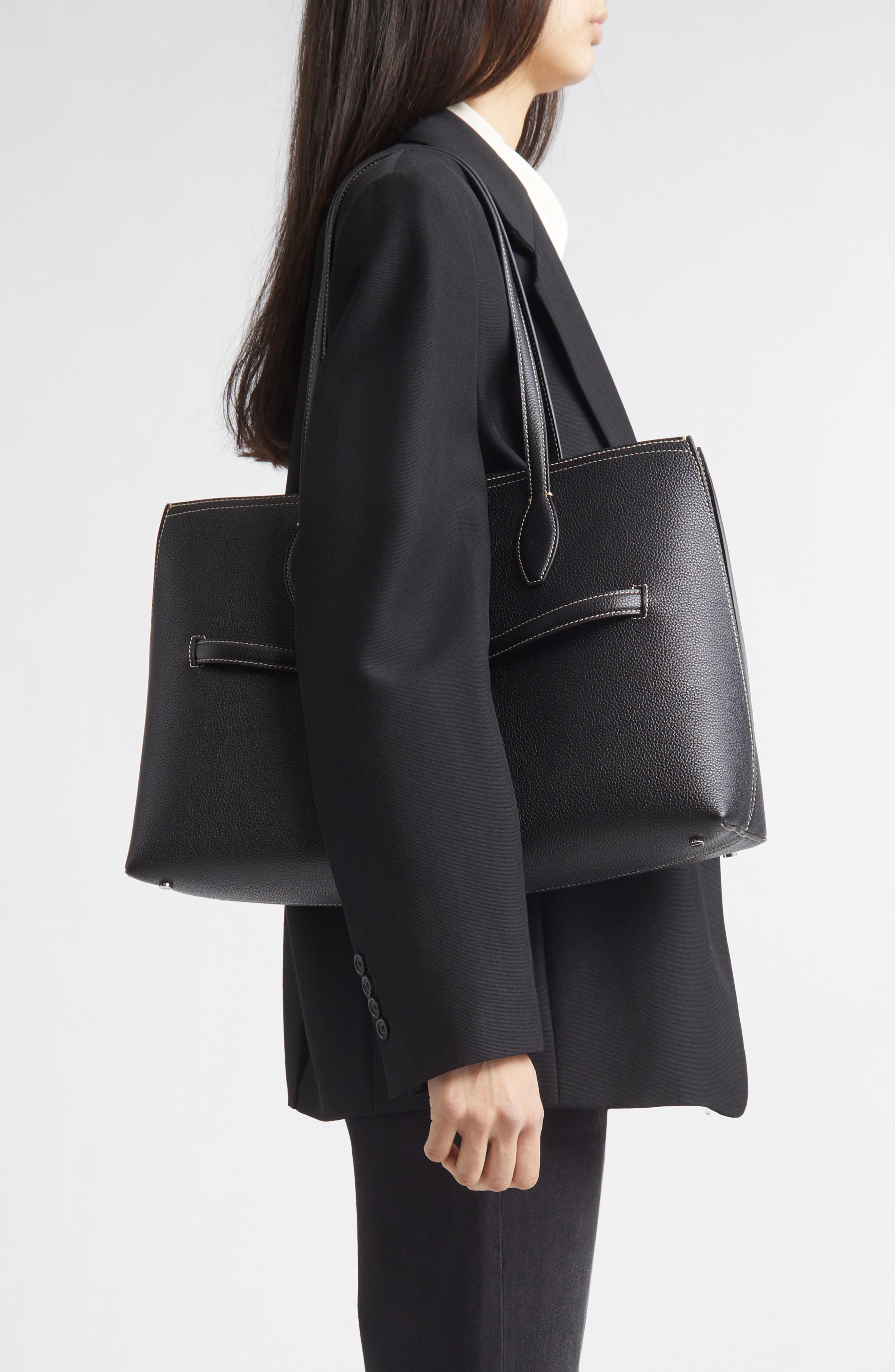 TOTEME Lounge Belted Leather Tote, Alternate, color, Black