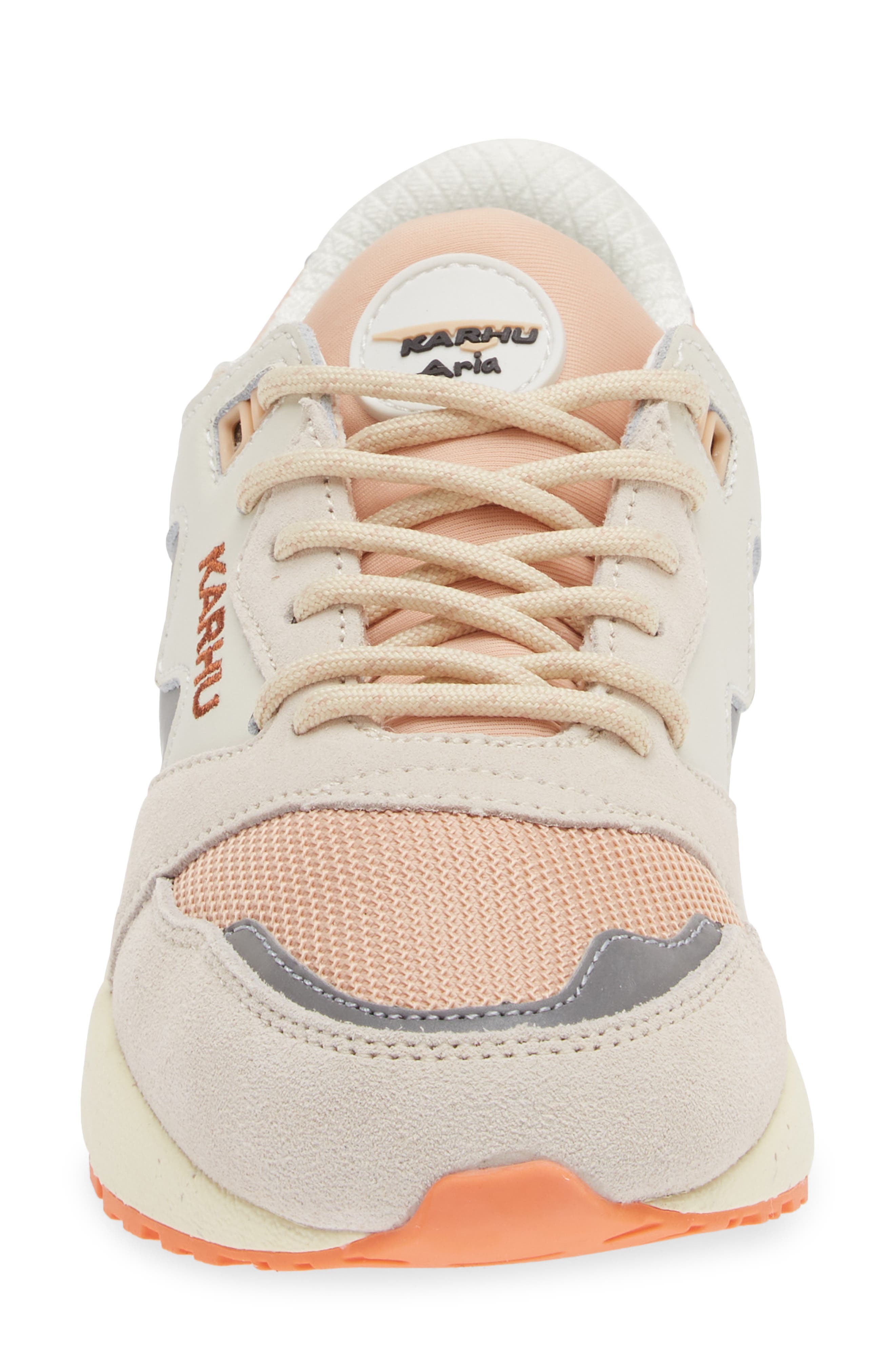 Karhu Gender Inclusive Aria 95 Sneaker, Alternate, color, 