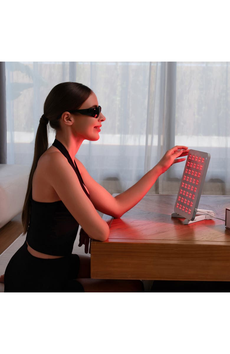 Nanoleaf Red Light Therapy Panel, Alternate, color, Red
