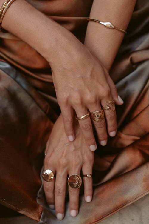 Dea Dia Ouroboros Snake Bangle In Gold