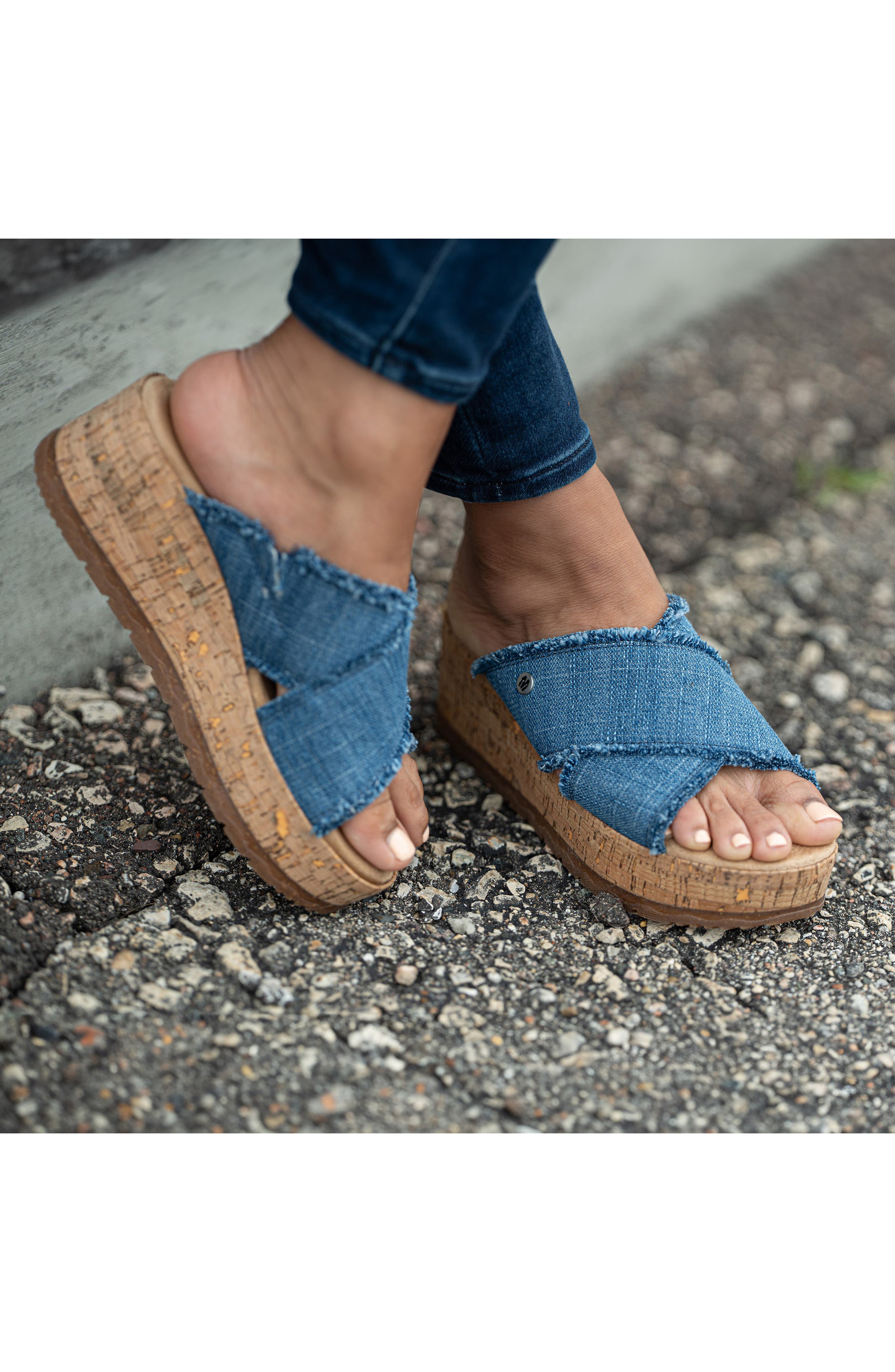 Minnetonka Posey Wedge Sandal, Alternate, color, 