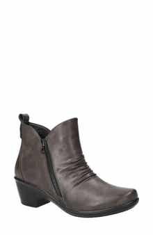 EASY STREET Jeanie Bootie