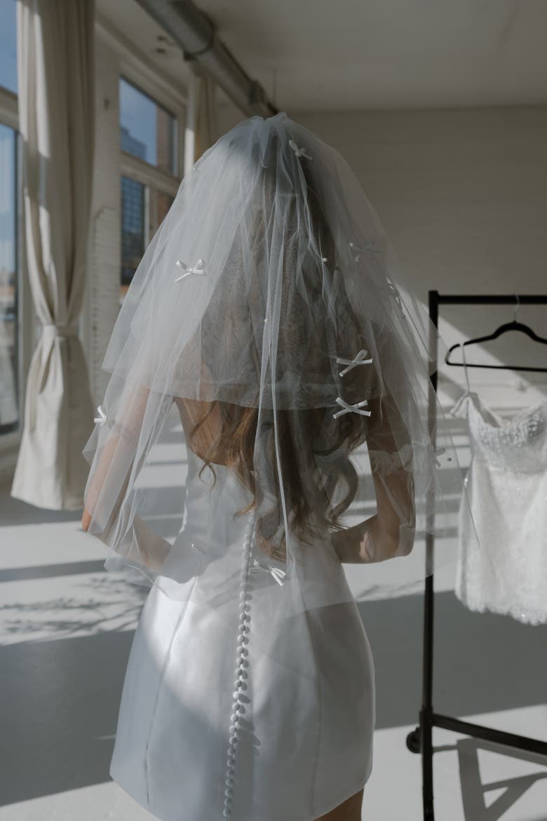 Last Toast Mini Veil, Alternate, color, Ivory
