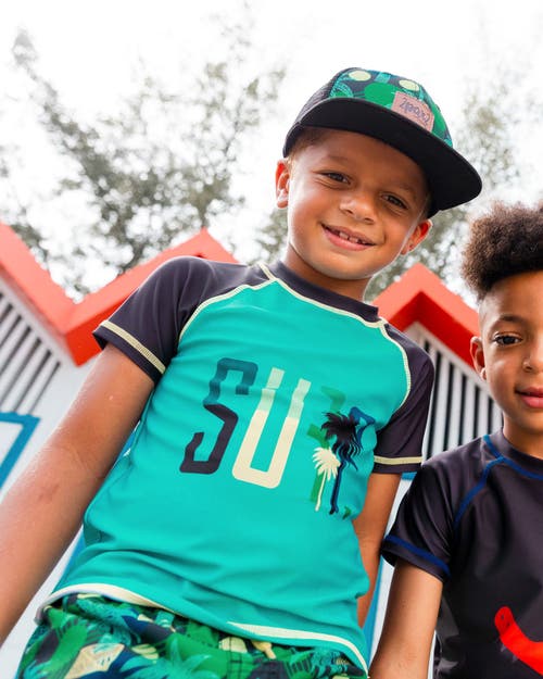 DEUX PAR DEUX DEUX PAR DEUX LITTLE BOY'S SHORT SLEEVE RASHGUARD BLACK AND TURQUOISE 