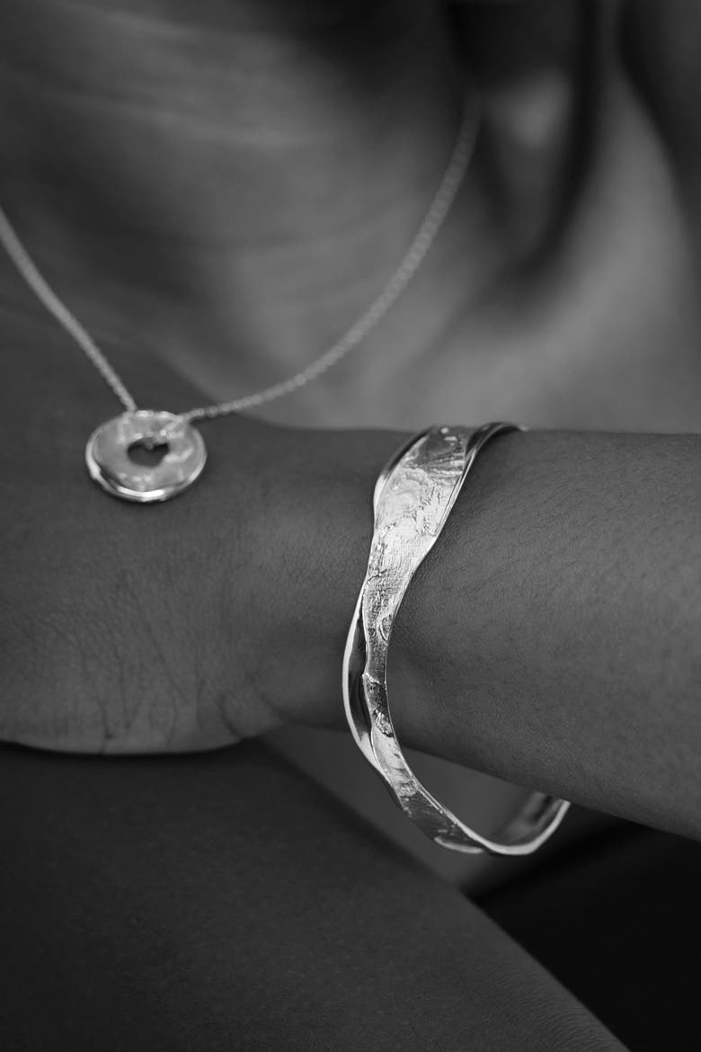 Edge Bangle, Alternate, color, Silver