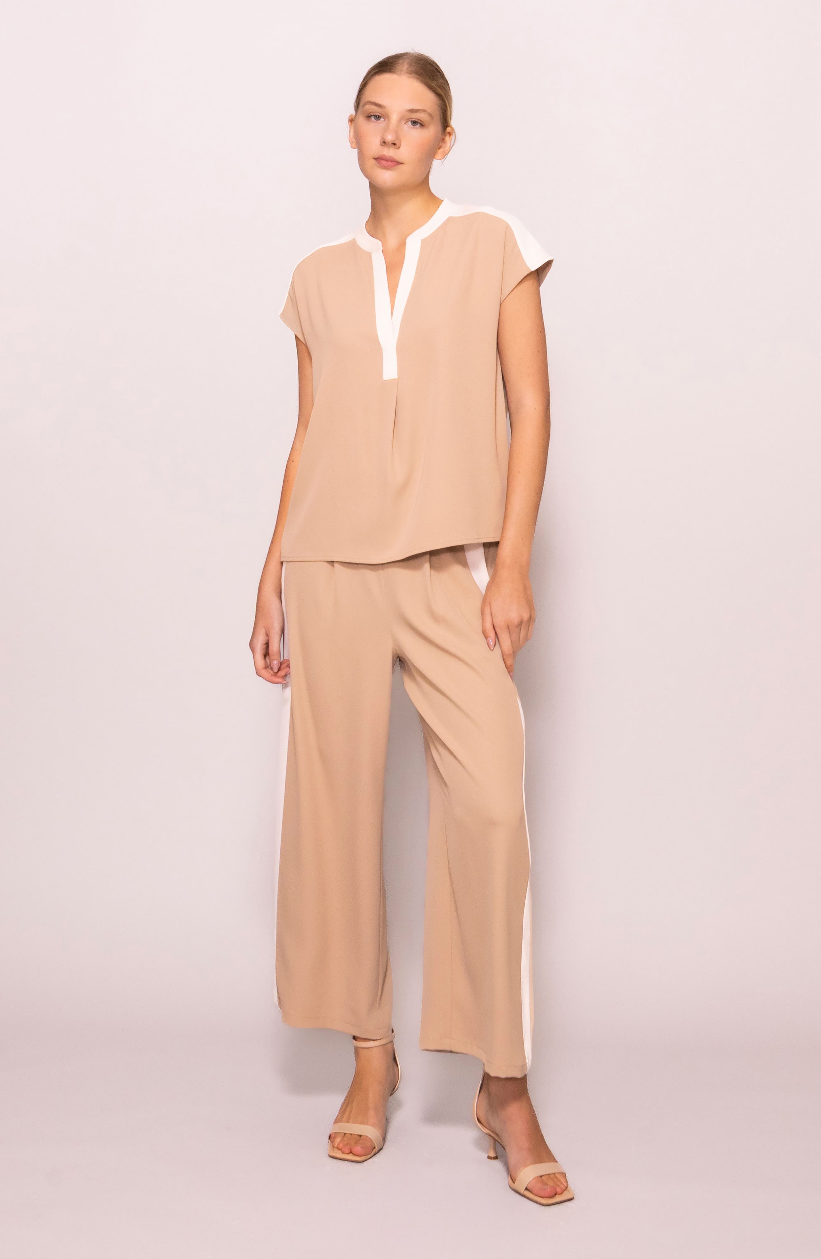 MELLODAY Split Neck Cap Sleeve Contrast Trim Top (Women) | Nordstromrack