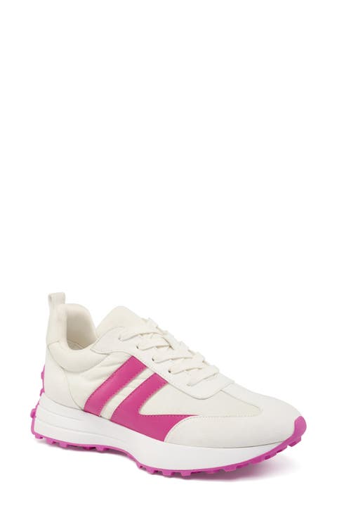 Janey Sneaker (Women)