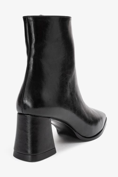 Prologue Shoes Arven Block Heel Boot In Black