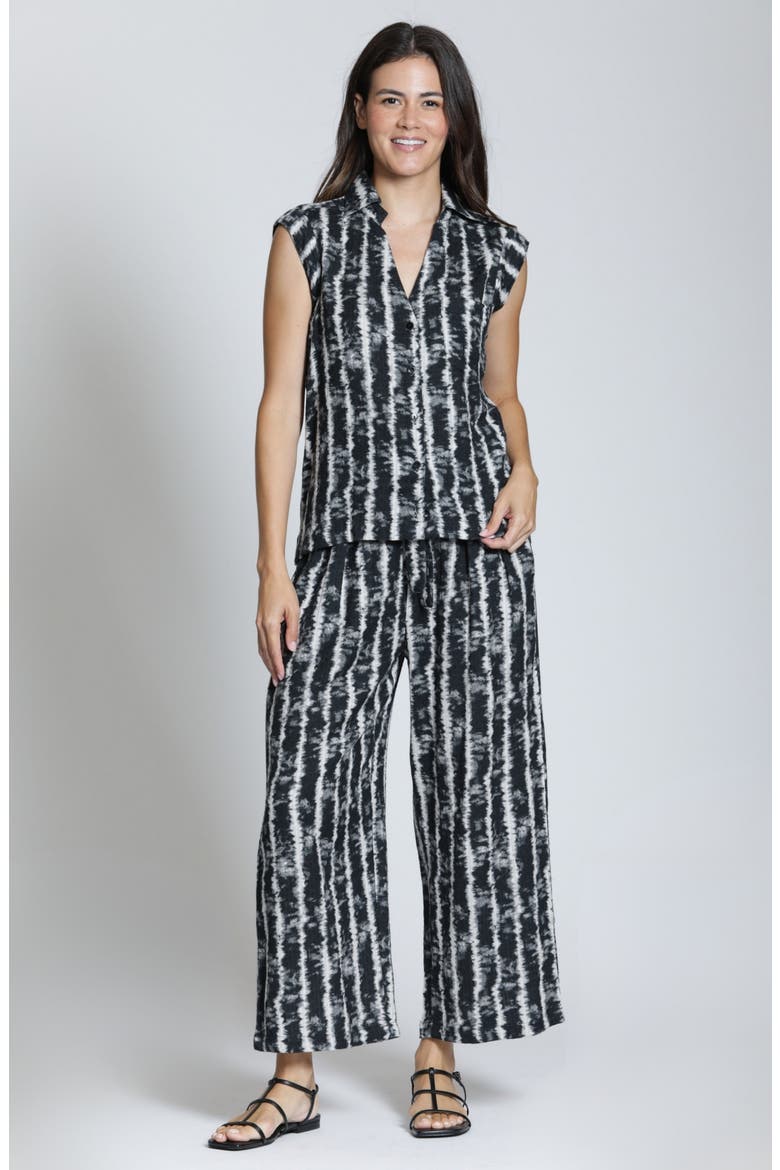 Tie Dye Stripe Sleeveless Cotton Blend Button-Up Shirt, Alternate, color, BLACKWHITE