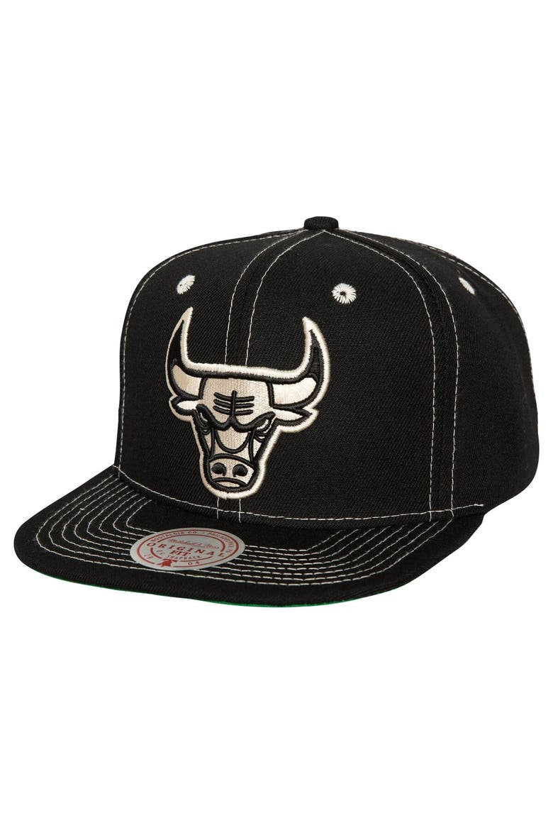 Men's Mitchell & Ness Black Chicago Bulls Energy Contrast Snapback Hat, Main, color, Black