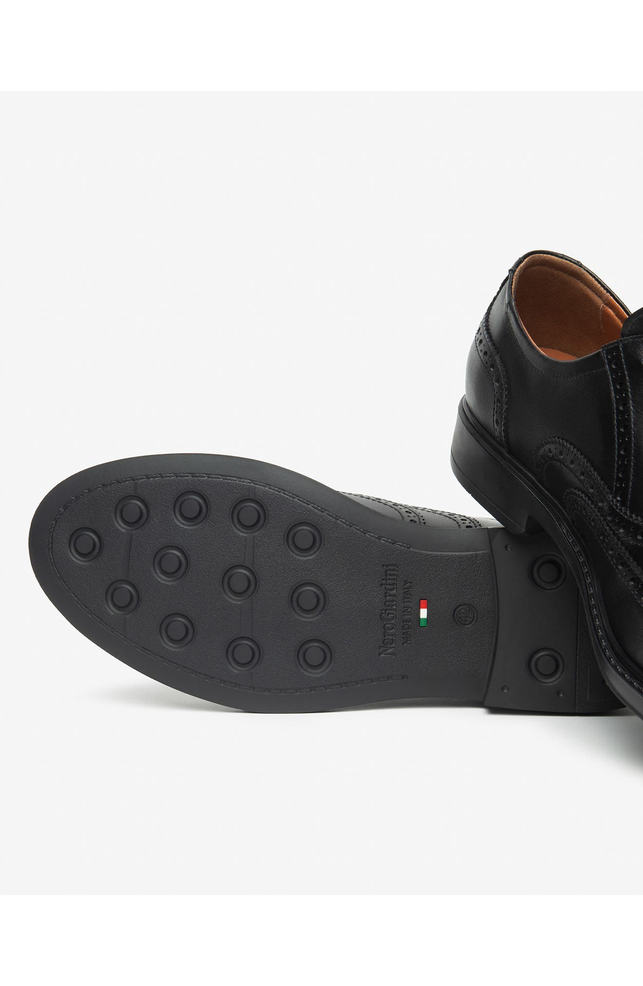 NeroGiardini Wingtip Oxford, Alternate, color, Black