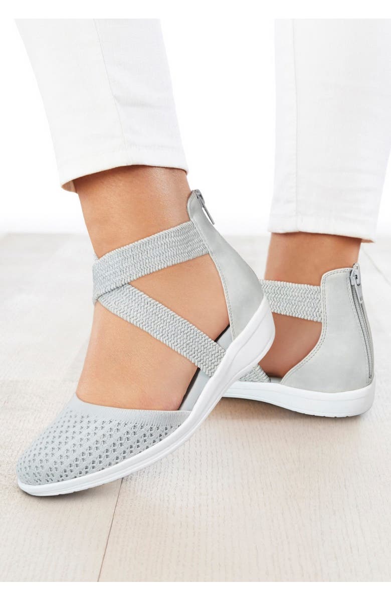 Comfortview The Lyla Orthotic Closed Toe Sandal, Alternate, color, Black