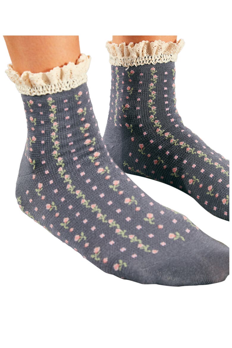 Rosebud Waffle Knit Ankle Socks, Main, color, CHARCOAL
