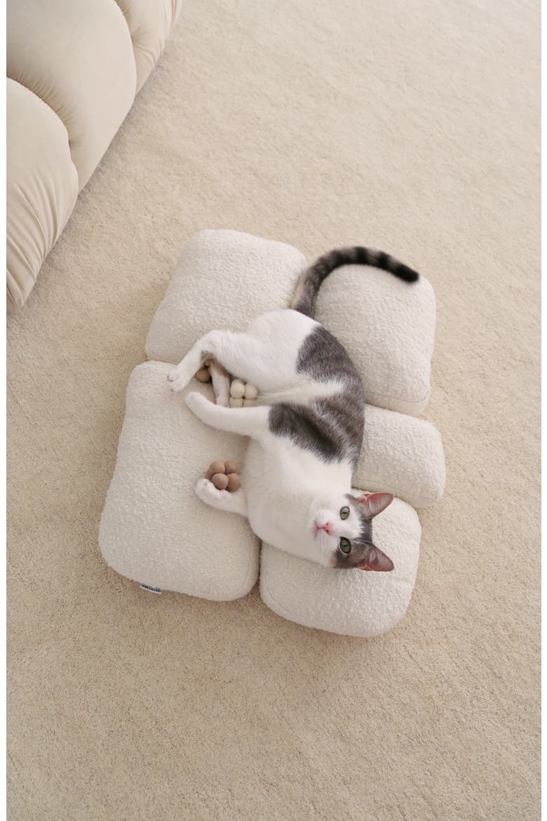 Bouclé Pebble Cat Bed, Alternate, color, WHITE