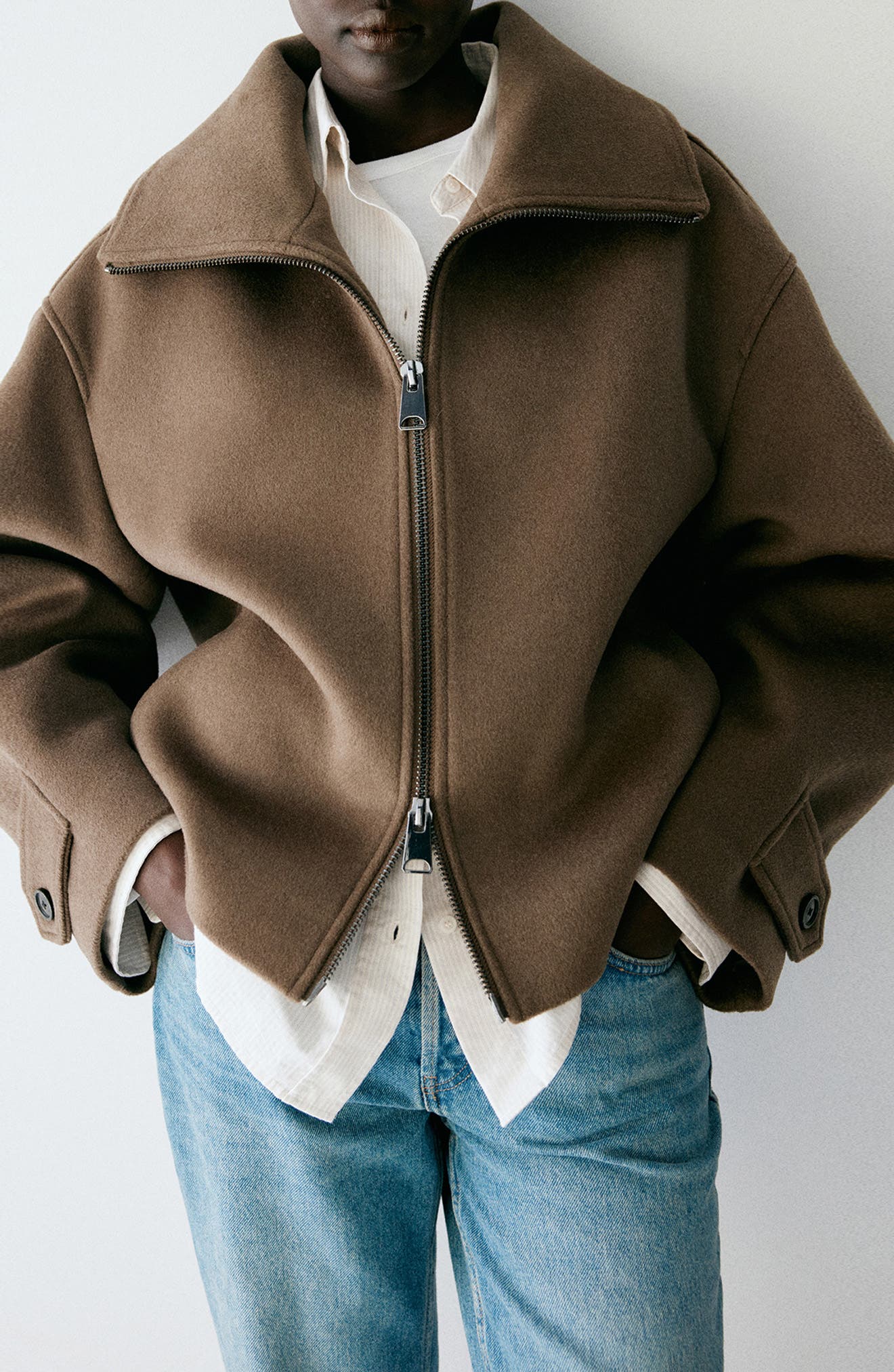 MEDIUM BROWN