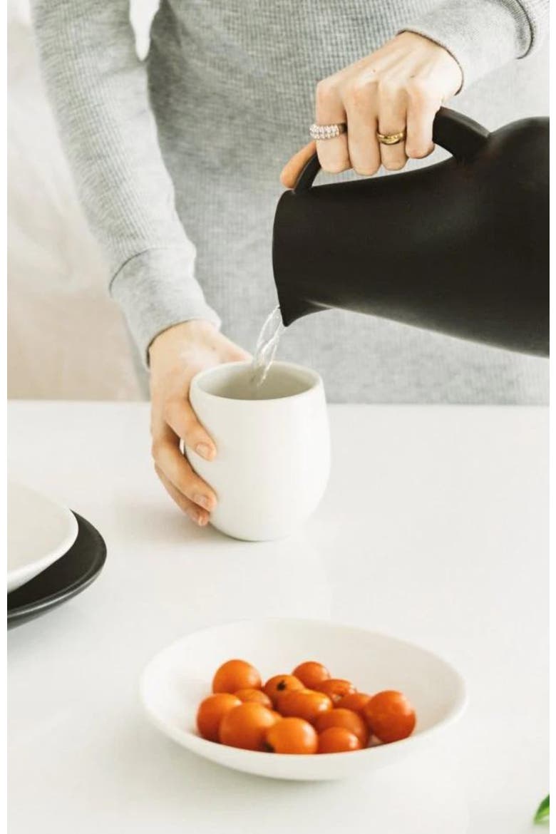 Pitcher Kuduo, Alternate, color, Black