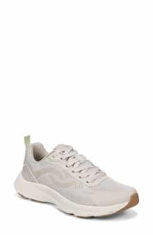 Devine Walking Shoe
