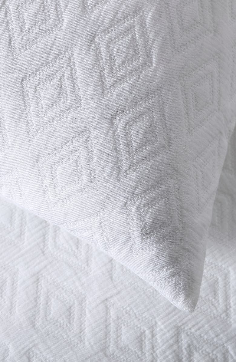 Vera Wang Double Diamond Matelassé Comforter & Shams Set, Main, color, 