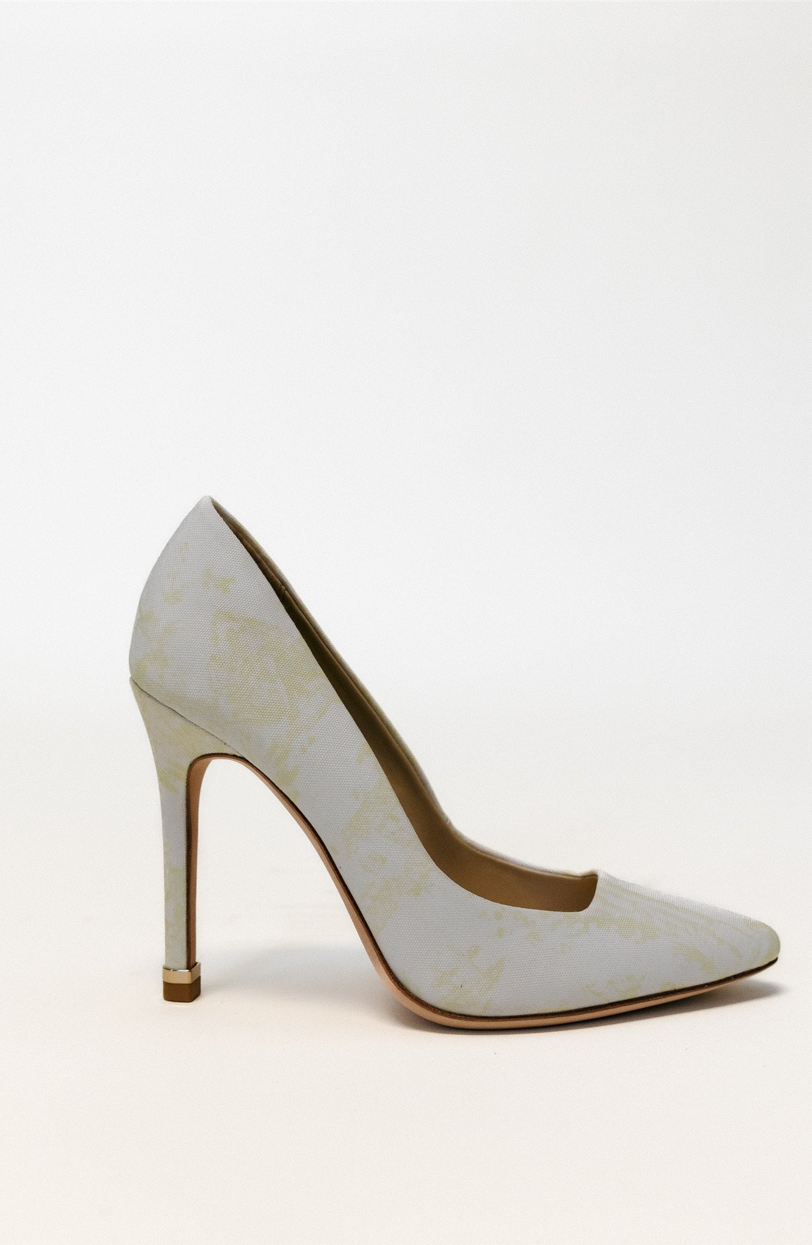 Flynn Pumps, Alternate, color, Yellow Toile