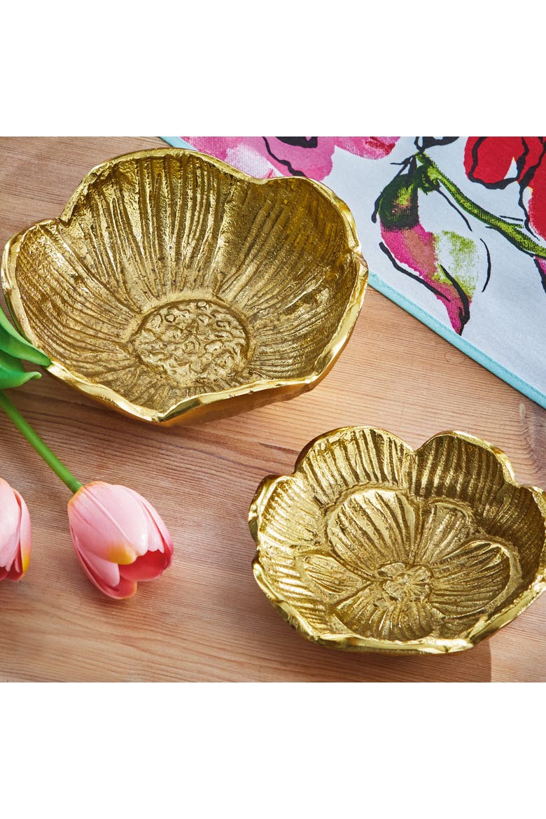 Blossom Cast Aluminum Dish Large Antique Brass Aluminum Everyday,Spring, Alternate, color, Gold