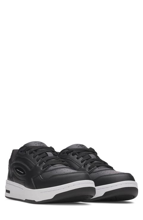 UA Flex Sneaker