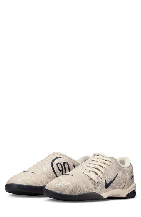 Total 90 Soccer Sneaker (Women)