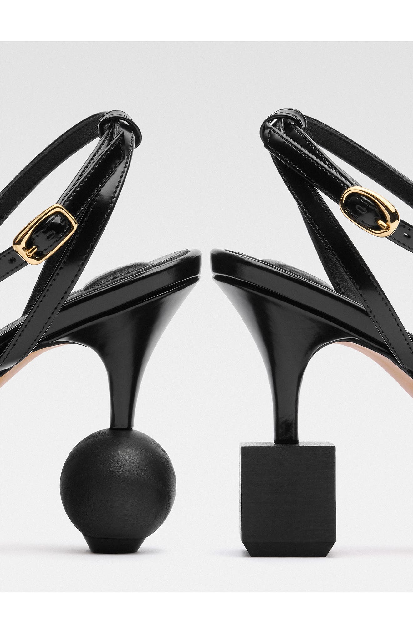 Jacquemus Les Sandales Bisou Mismatched Ankle Strap Sandal, Alternate, color, Black