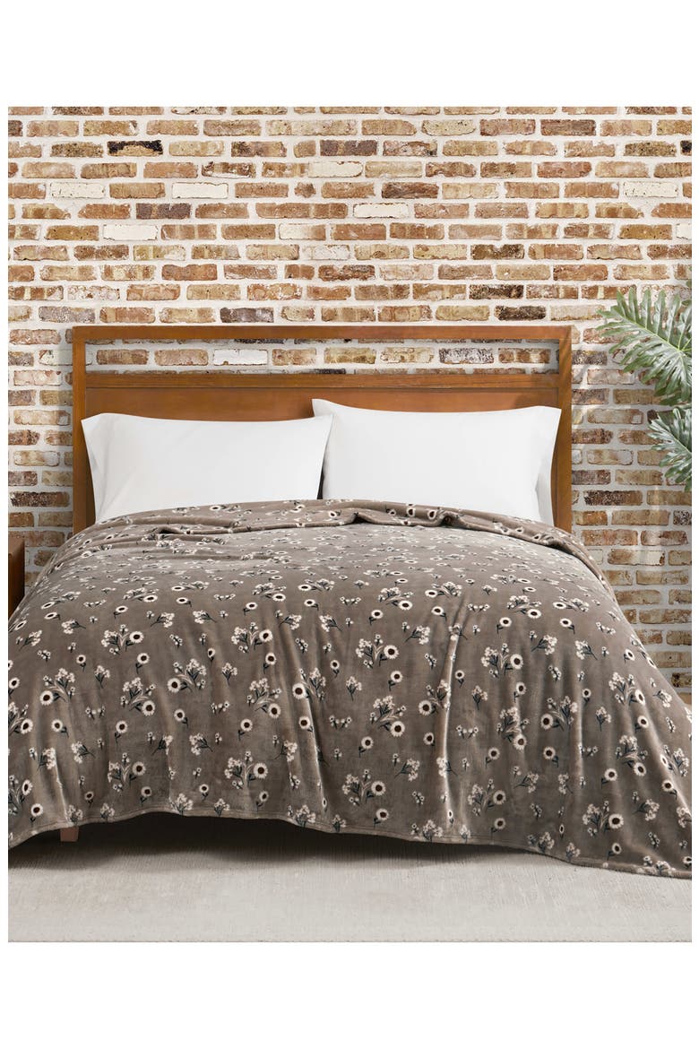 Daisy Faux Shearling Throw Blanket, Alternate, color, BEIGE