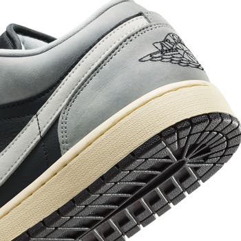 Nike Air Jordan 1 Low SE Sneaker