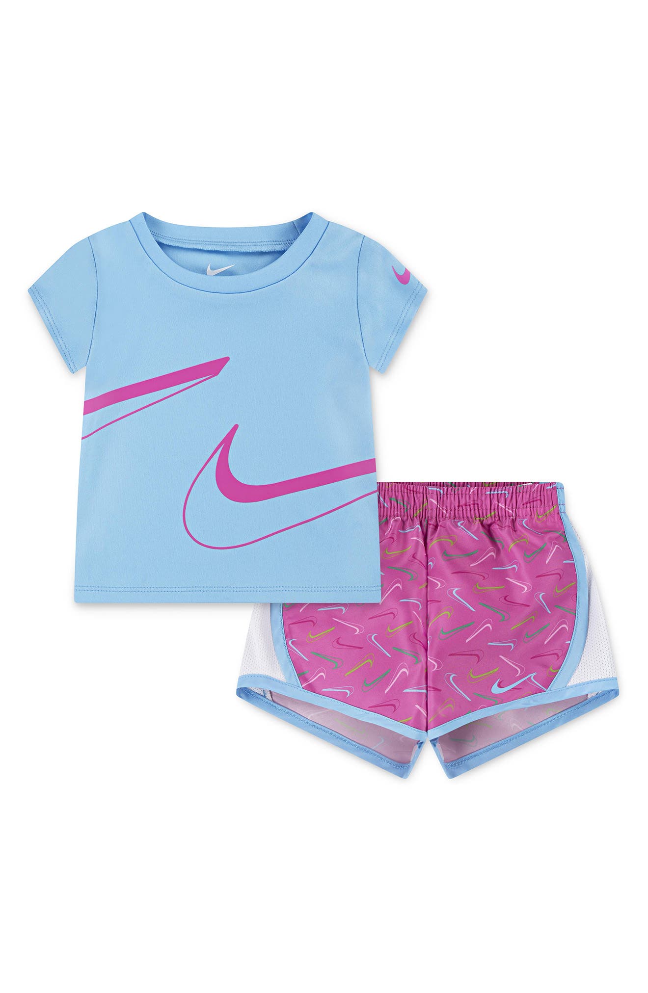 Nike Swoosh Logo T-Shirt & Tempo Shorts Set