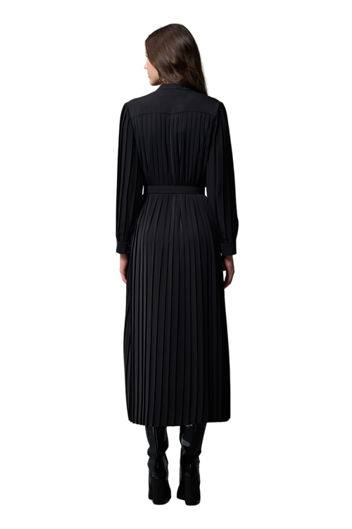 Mizalle Pleated Chiffon Maxi Dress In Black