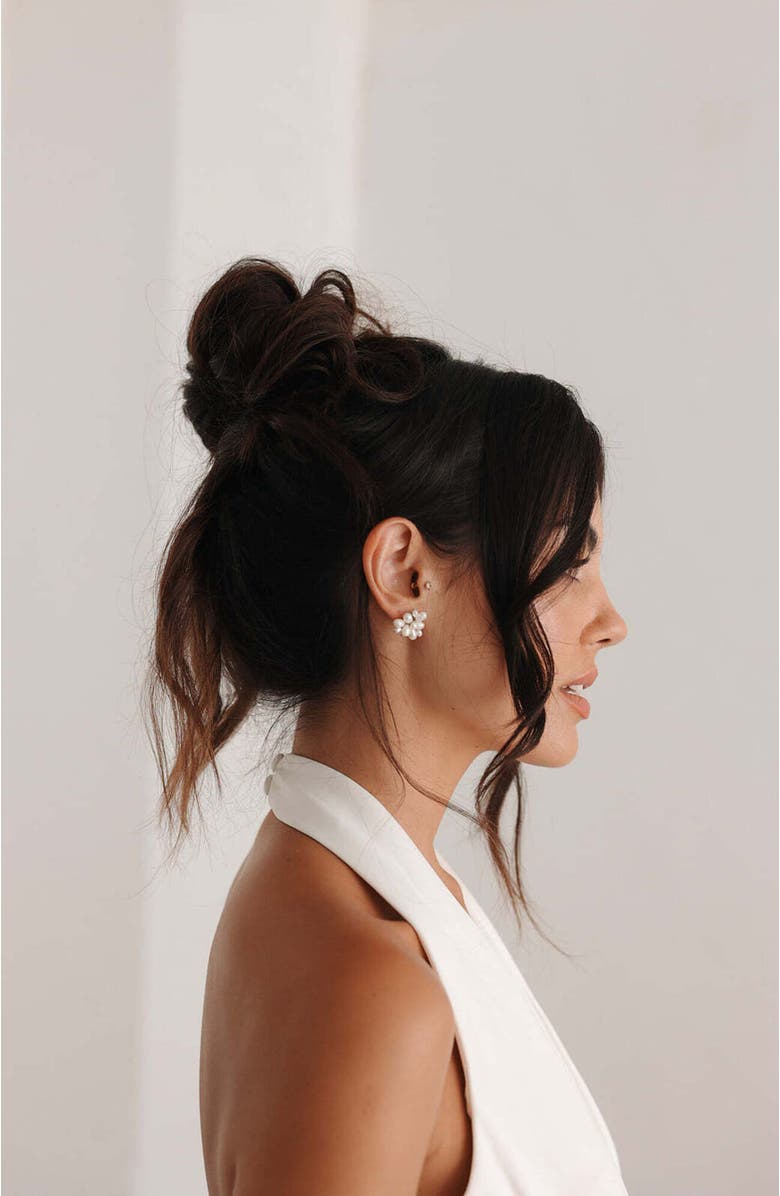 Untamed Petals Sublime Freshwater Pearl Stud Earrings, Alternate, color, Silver