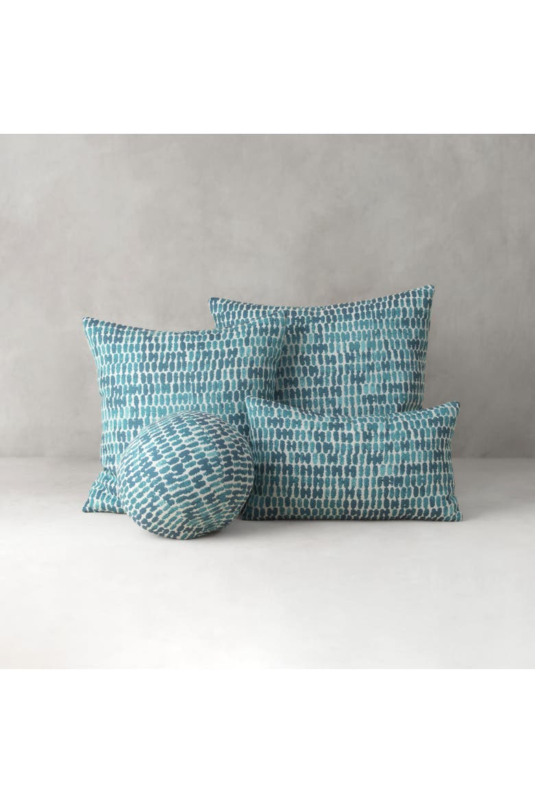Thumbprint Indoor & Outdoor Woven Accent Pillow, Alternate, color, Aruba