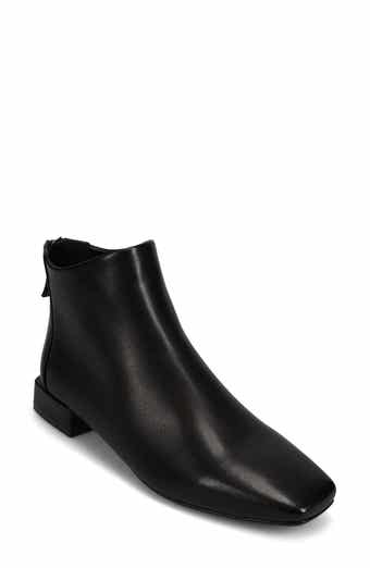 Elide Bootie