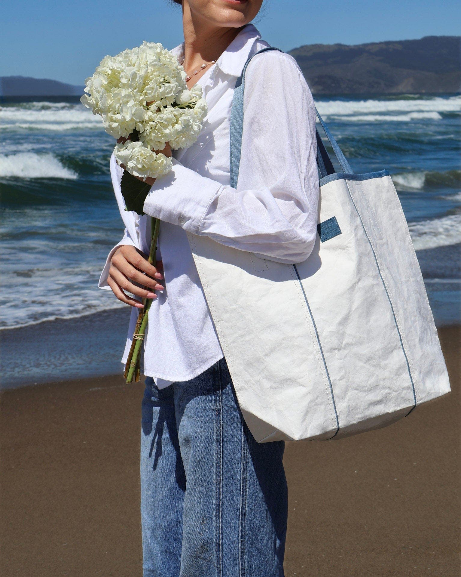 Iconic Shopper Tote, Alternate, color, White