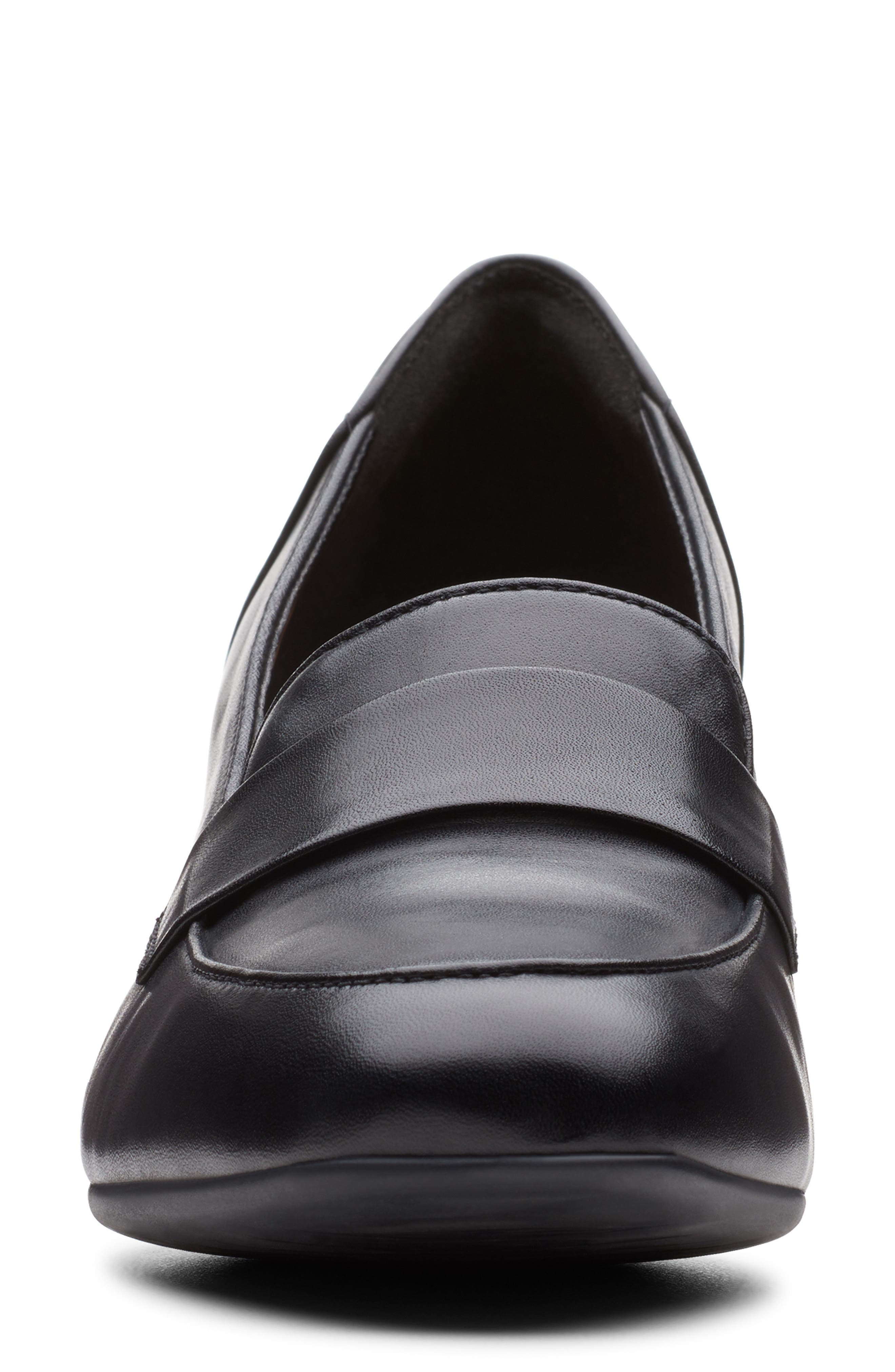 Clarks<sup>®</sup> Un Cosmo Step Pump, Alternate, color, 