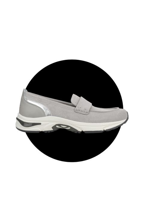 Walk Roam Loafer