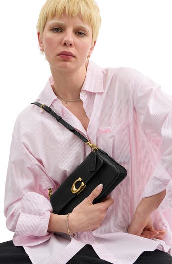 Tabby Chain Clutch