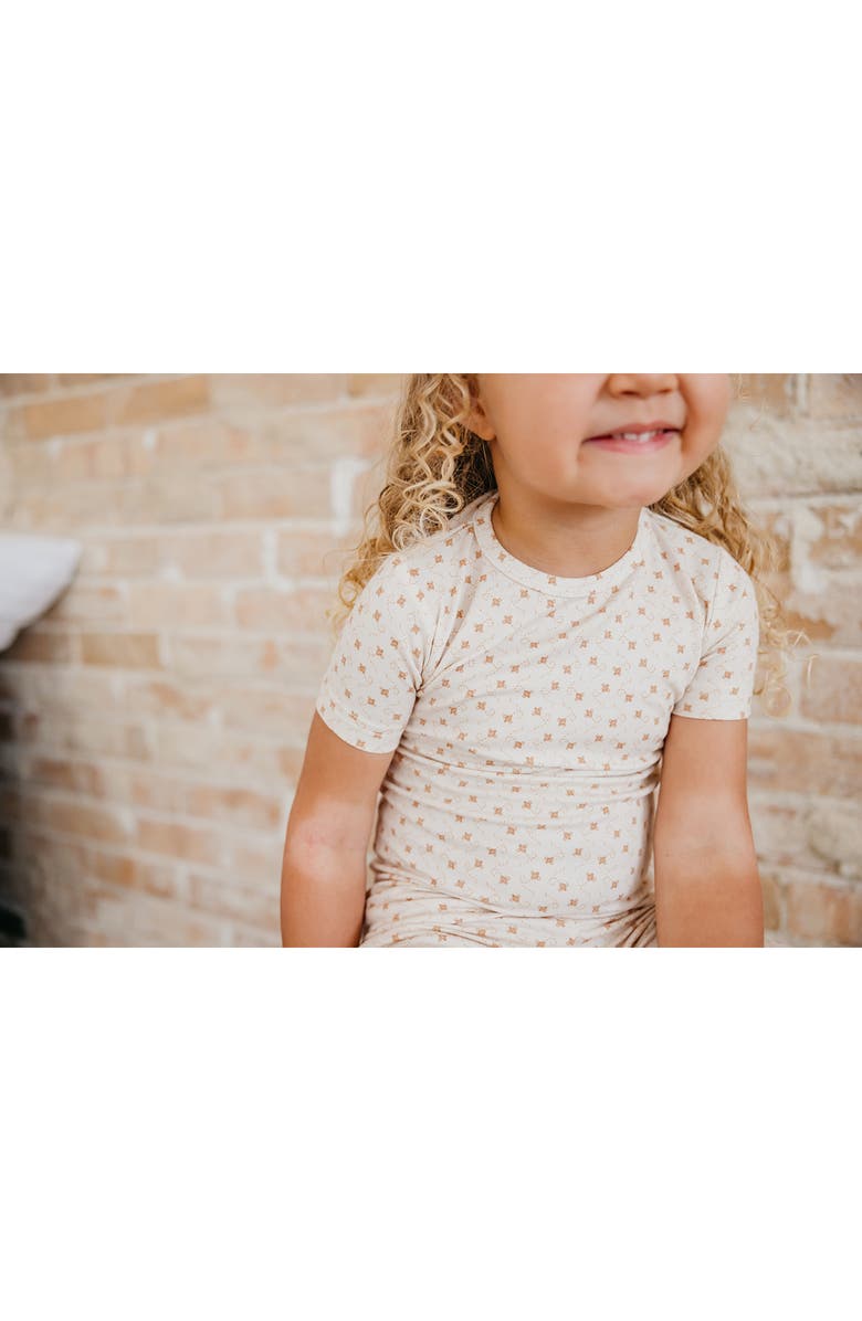 Copper Pearl Kids' Hunnie Print Fitted Two-Piece Short Pajamas, Alternate, color, Light/ Pastel Orange