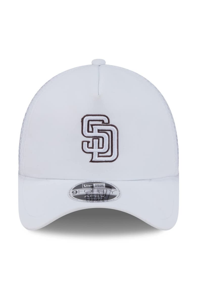 Men's New Era White San Diego Padres 2026 Batting Practice Apex 9FORTY Adjustable Trucker Hat, Alternate, color, White
