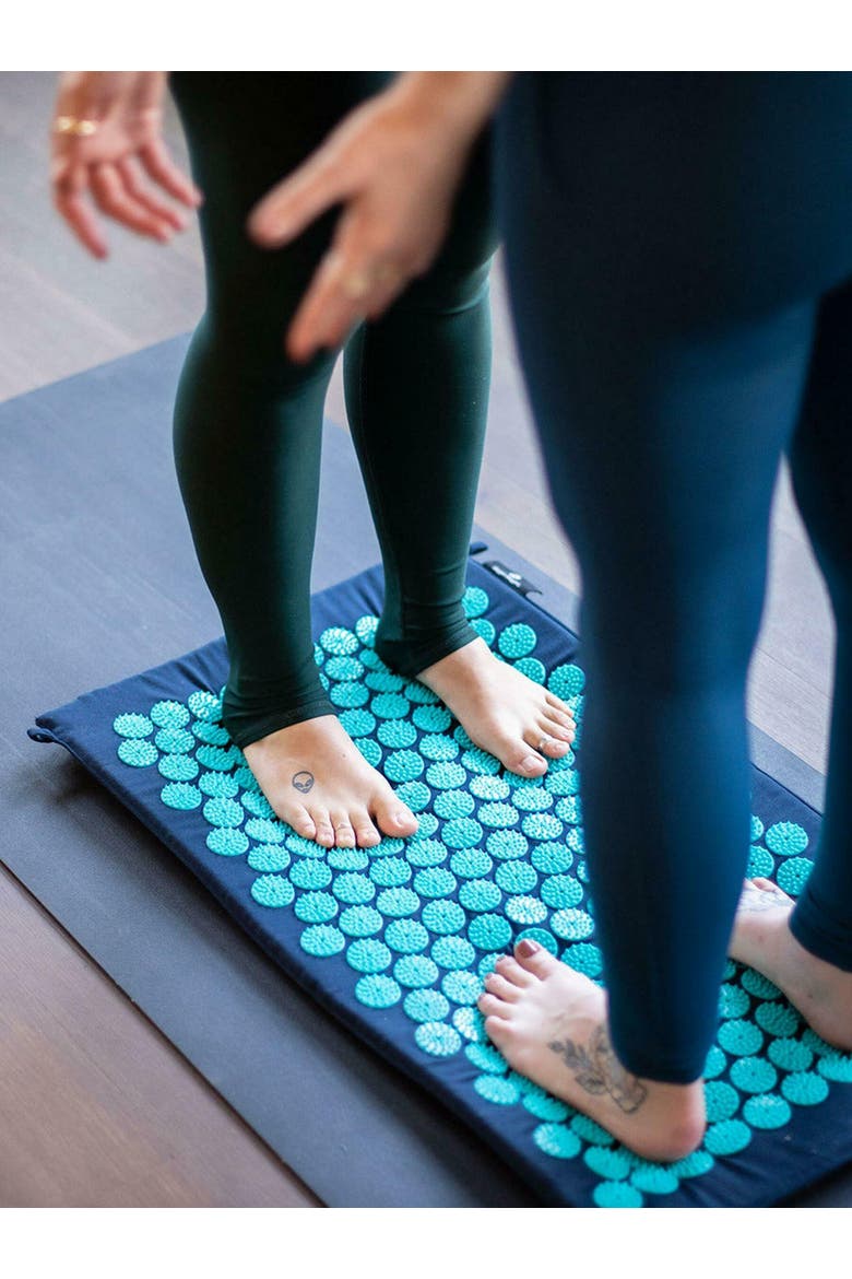Mukta Acupressure Mat, Alternate, color, Blue