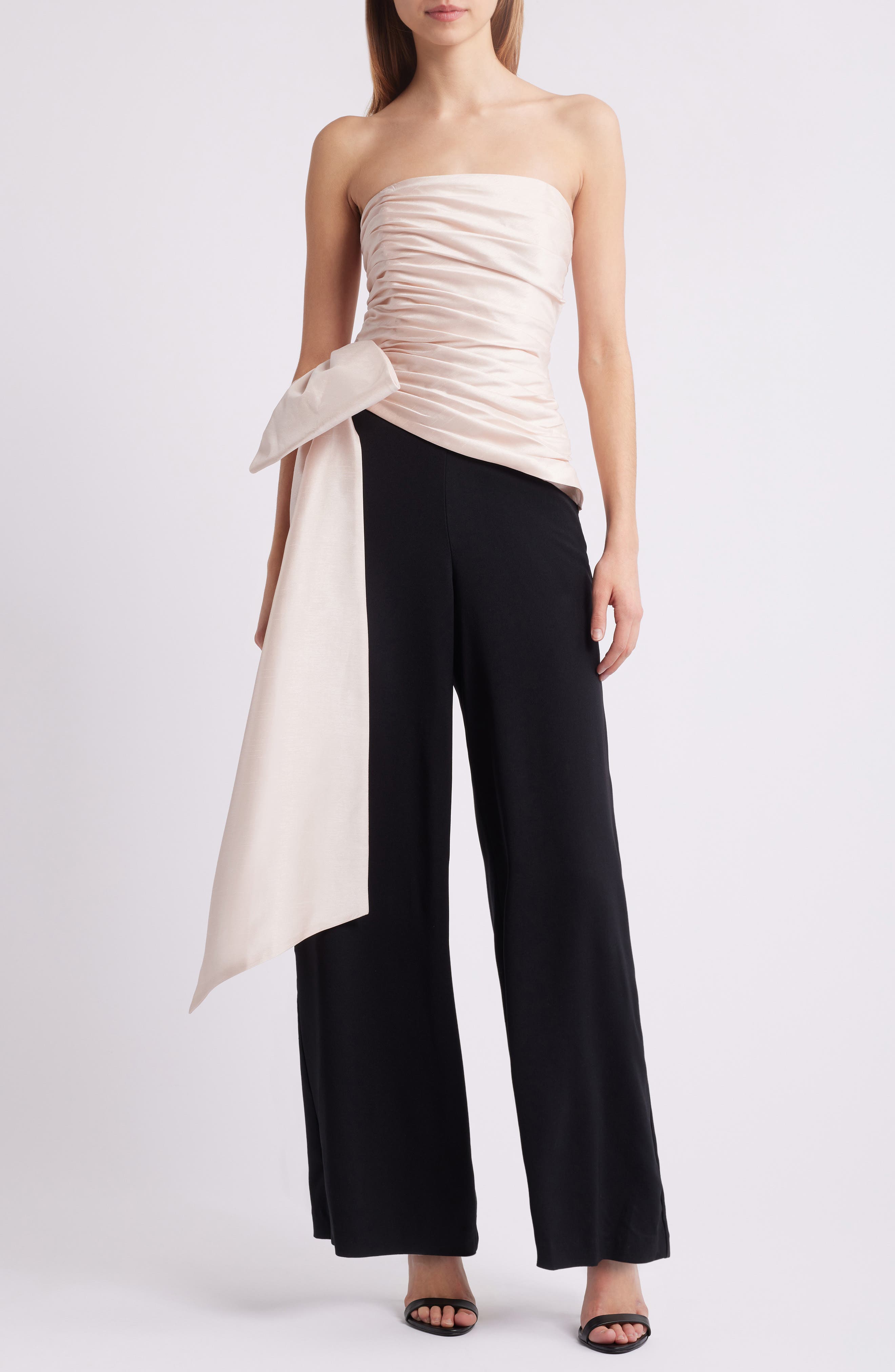 selected CHAMPAGNE/ BLACK
