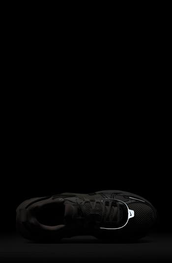 V2K Run Sneaker