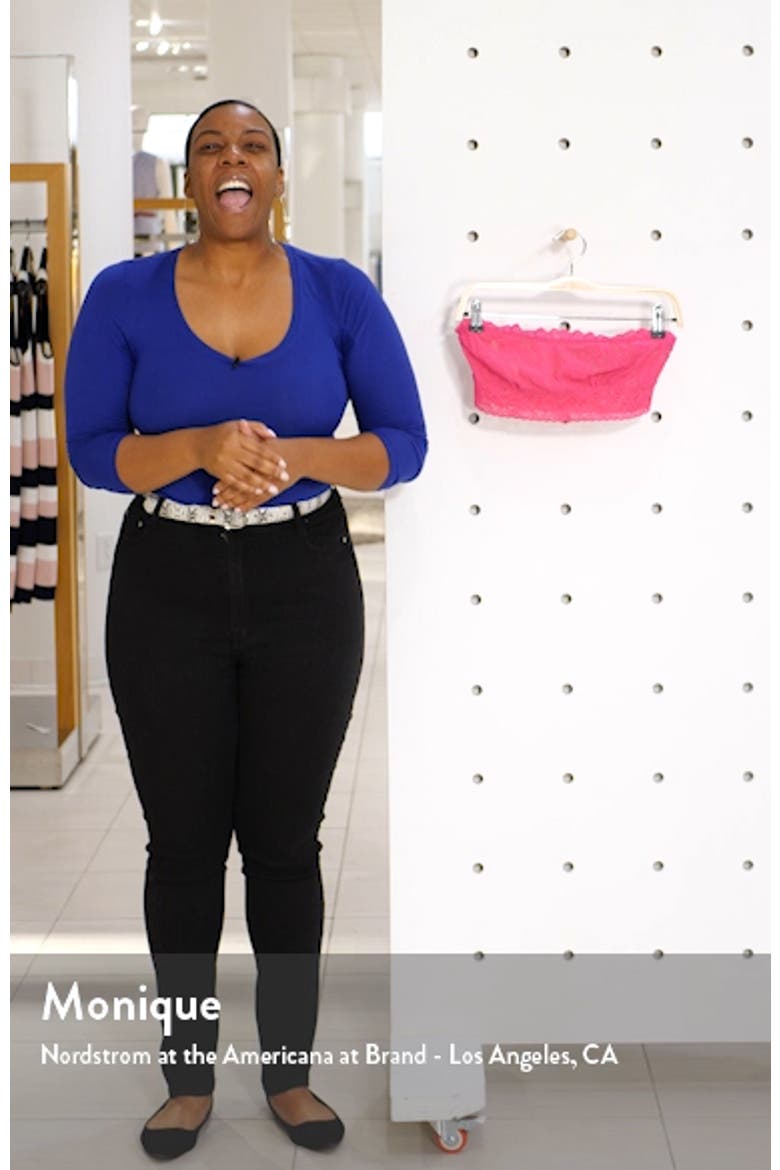 'Signature Lace' Bandeau Bra video