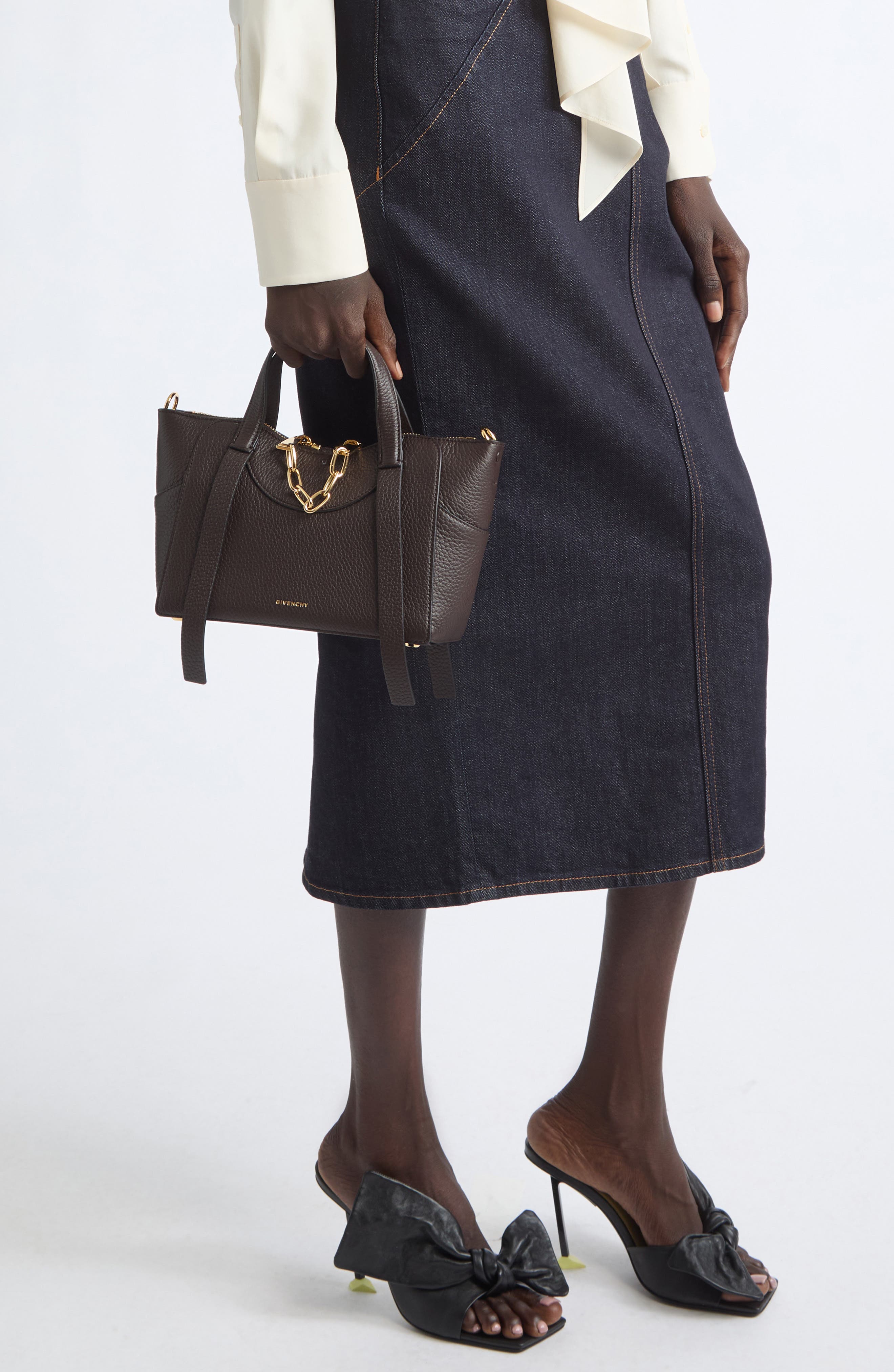 Small Snatch Chain Zip Handheld Bag, Alternate, color, CHOCOLATE