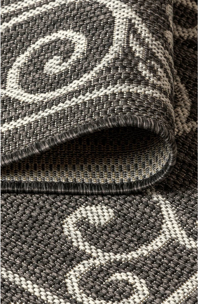 JONATHAN Y Charleston Vintage Filigree Textured Weave Indoor/Outdoor Area Rug, Alternate, color, Black/Gray